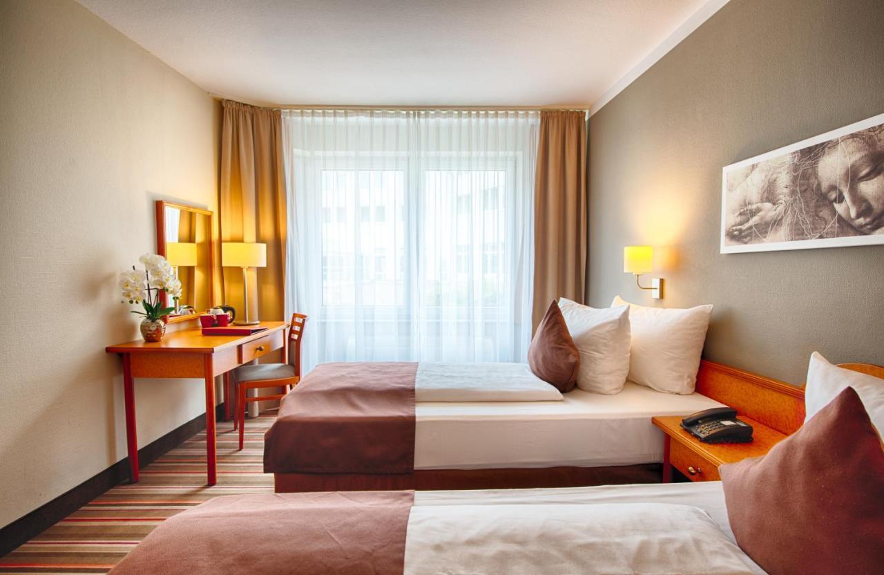 Leonardo Hotel Hamburg Airport Екстер'єр фото