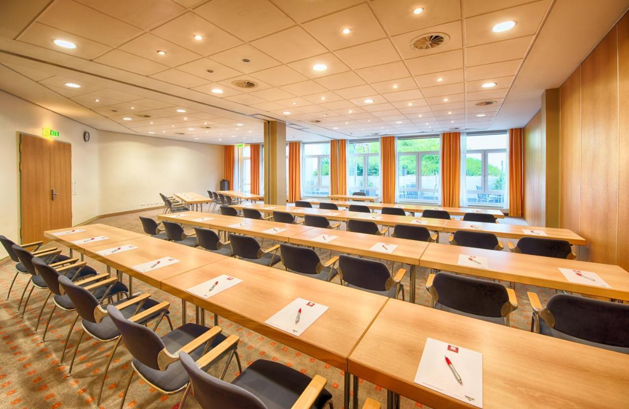 Leonardo Hotel Hamburg Airport Екстер'єр фото