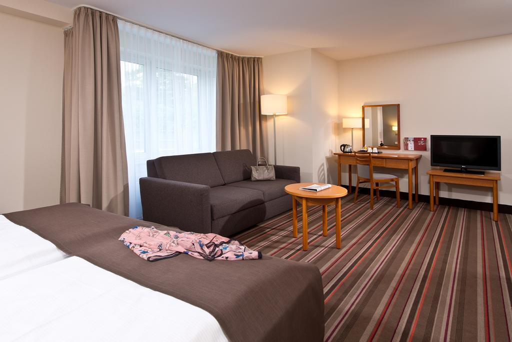 Leonardo Hotel Hamburg Airport Номер фото