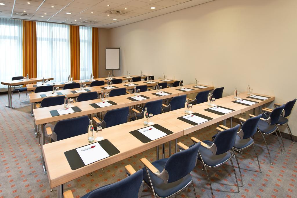 Leonardo Hotel Hamburg Airport Екстер'єр фото