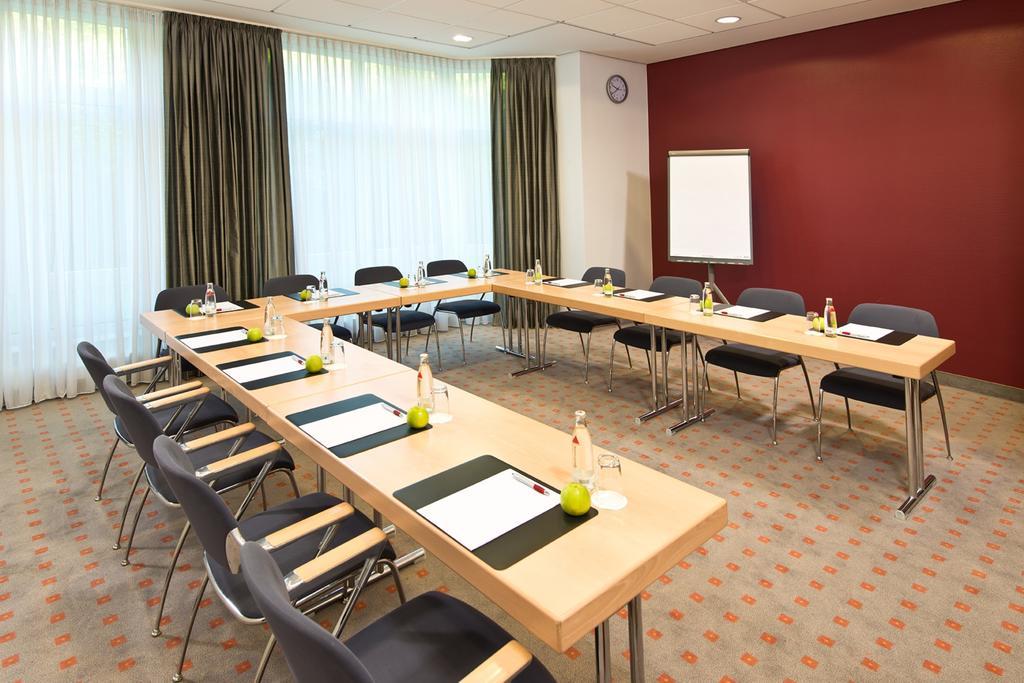 Leonardo Hotel Hamburg Airport Екстер'єр фото